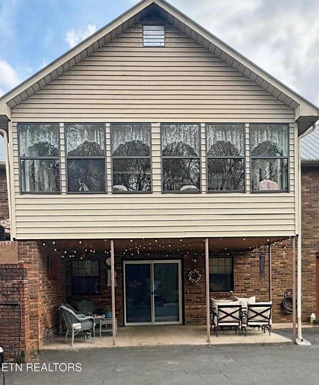 Jamestown, Tennessee, 38556, United States, 3 Bedrooms Bedrooms, ,4 BathroomsBathrooms,Residential,Forsale,1885998