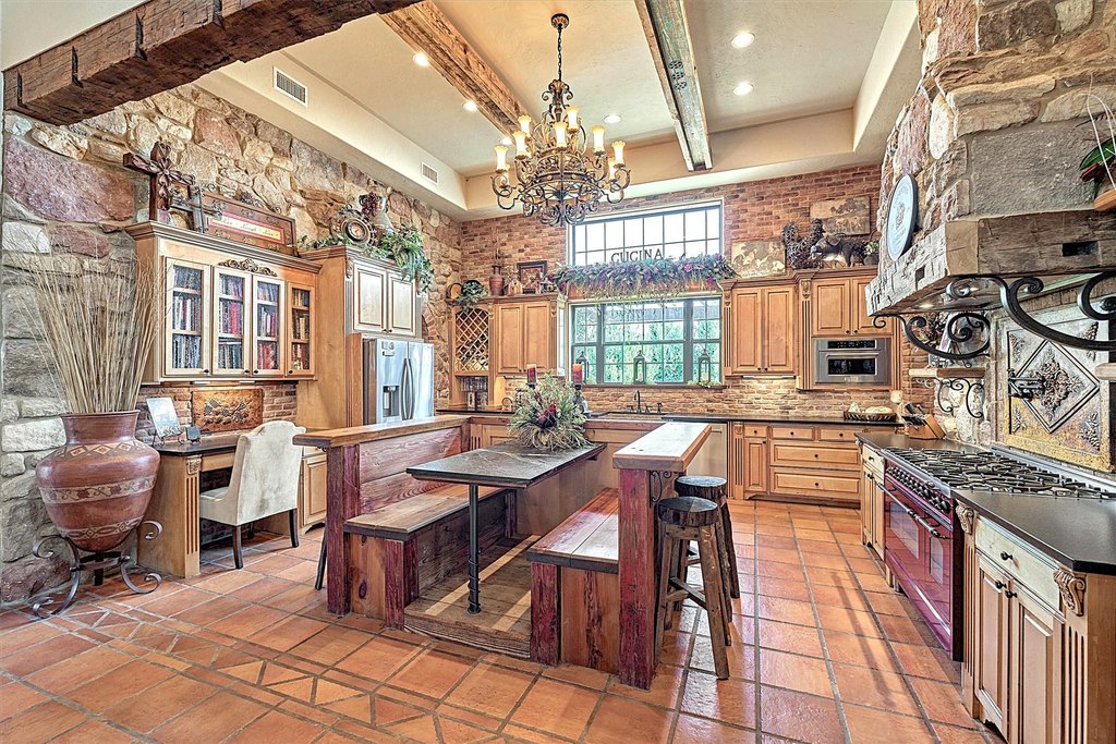 Navasota, Texas, 77868, United States, 4 Bedrooms Bedrooms, ,4 BathroomsBathrooms,Residential,Forsale,1954113