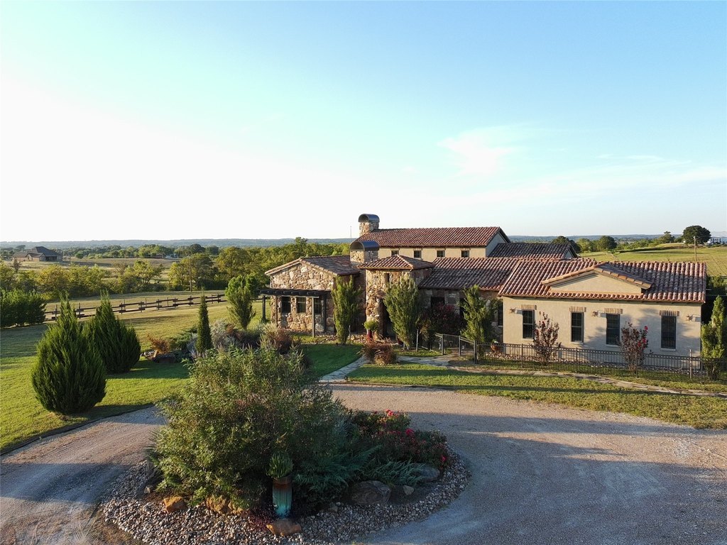 Navasota, Texas, 77868, United States, 4 Bedrooms Bedrooms, ,4 BathroomsBathrooms,Residential,Forsale,1954113