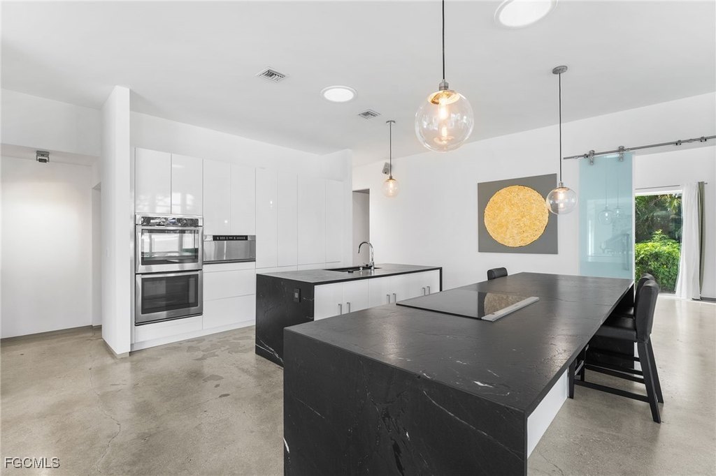 Fort Myers, Florida, 33908, United States, 5 Bedrooms Bedrooms, ,4 BathroomsBathrooms,Residential,Forsale,2004758