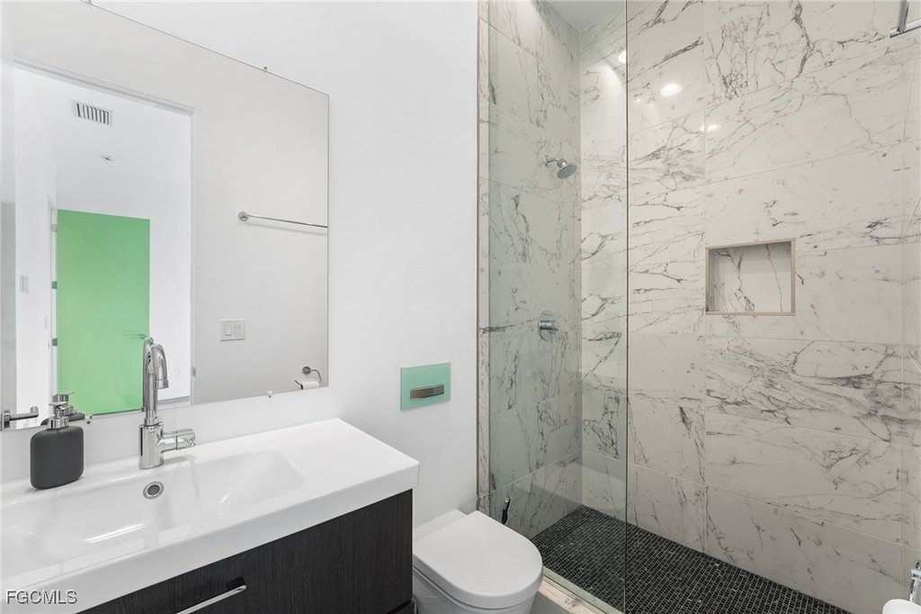 Fort Myers, Florida, 33908, United States, 5 Bedrooms Bedrooms, ,4 BathroomsBathrooms,Residential,Forsale,2004758