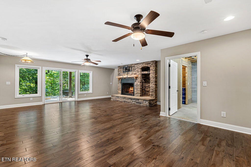 Loudon, Tennessee, 37774, United States, 3 Bedrooms Bedrooms, ,3.5 BathroomsBathrooms,Residential,Forsale,1960210