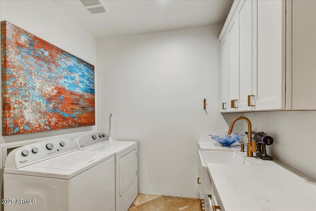 Gold Canyon, Arizona, 85118, United States, 3 Bedrooms Bedrooms, ,3 BathroomsBathrooms,Residential,Forsale,2004918