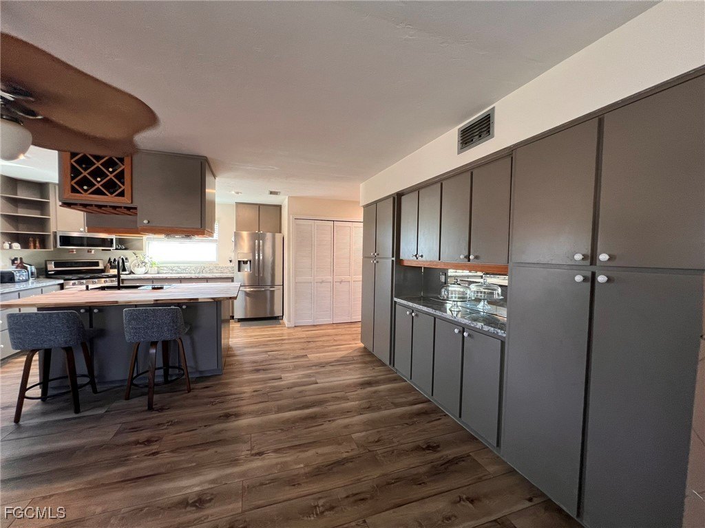 Sanibel, Florida, 33957, United States, 4 Bedrooms Bedrooms, ,2.5 BathroomsBathrooms,Residential,Forsale,2004809