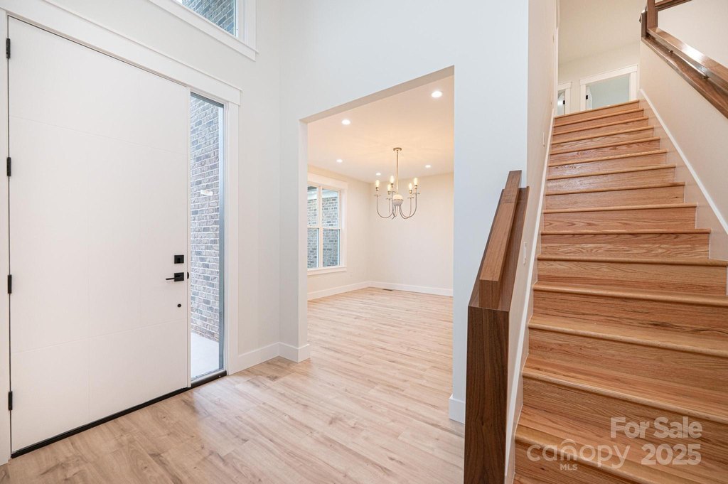 Hickory, North Carolina, 28601, United States, 4 Bedrooms Bedrooms, ,3 BathroomsBathrooms,Residential,Forsale,2007717