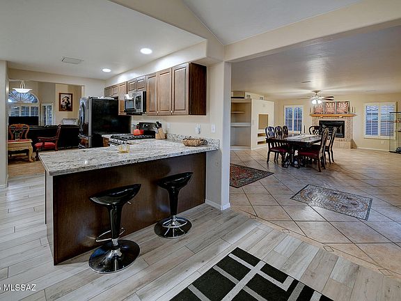 Tucson, Arizona, 85737, United States, 5 Bedrooms Bedrooms, ,3 BathroomsBathrooms,Residential,Forsale,2004435