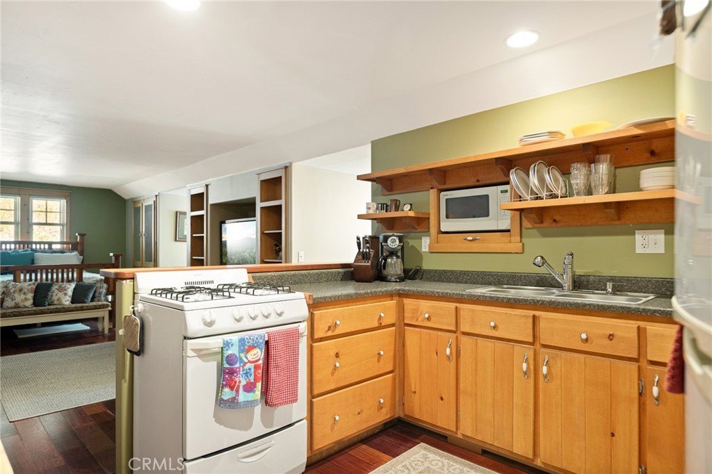 Running Springs, California, 92382, United States, 2 Bedrooms Bedrooms, ,3 BathroomsBathrooms,Residential,Forsale,2013206