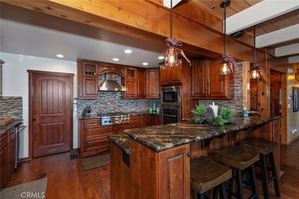 Lake Arrowhead, California, 92352, United States, 4 Bedrooms Bedrooms, ,4 BathroomsBathrooms,Residential,Forsale,2004864