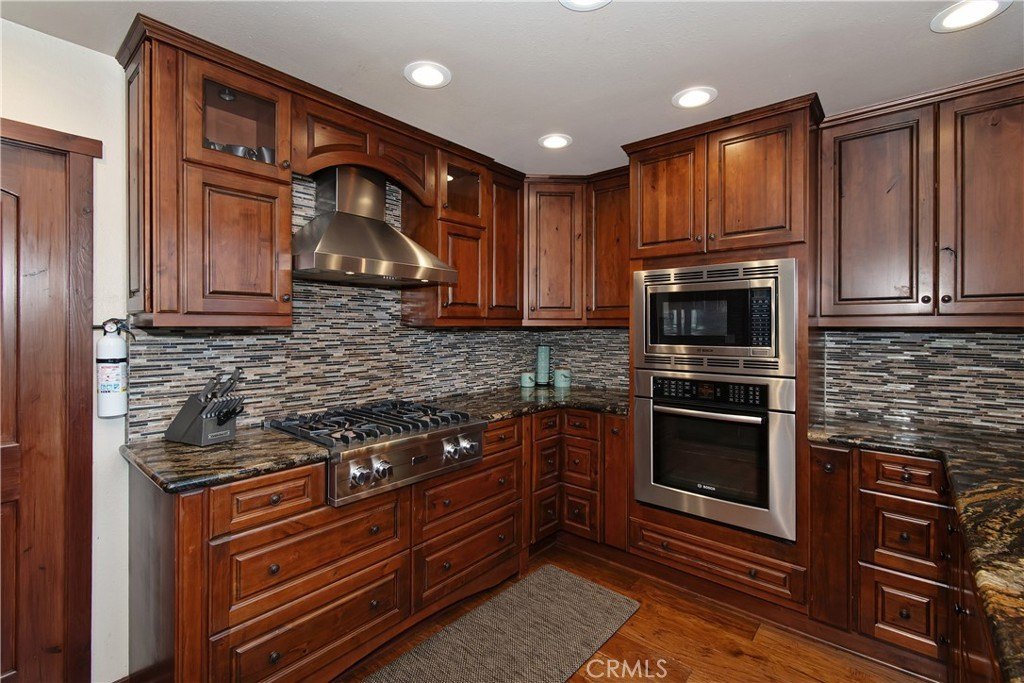 Lake Arrowhead, California, 92352, United States, 4 Bedrooms Bedrooms, ,4 BathroomsBathrooms,Residential,Forsale,2004864