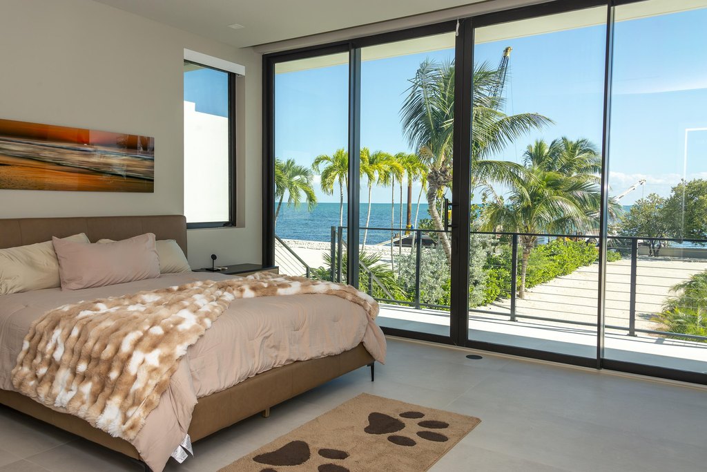 ISLAMORADA, Florida, 33036, United States, 5 Bedrooms Bedrooms, ,5.5 BathroomsBathrooms,Residential,Forsale,2011125