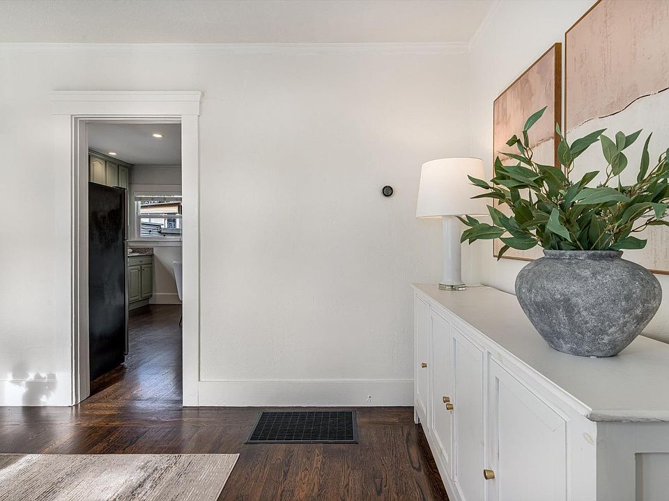 Oakland, California, 94619, United States, 2 Bedrooms Bedrooms, ,1 BathroomBathrooms,Residential,Forsale,2004749