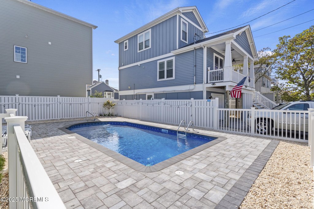 Seaside Heights, New Jersey, 08751, United States, 4 Bedrooms Bedrooms, ,3 BathroomsBathrooms,Residential,Forsale,2012969