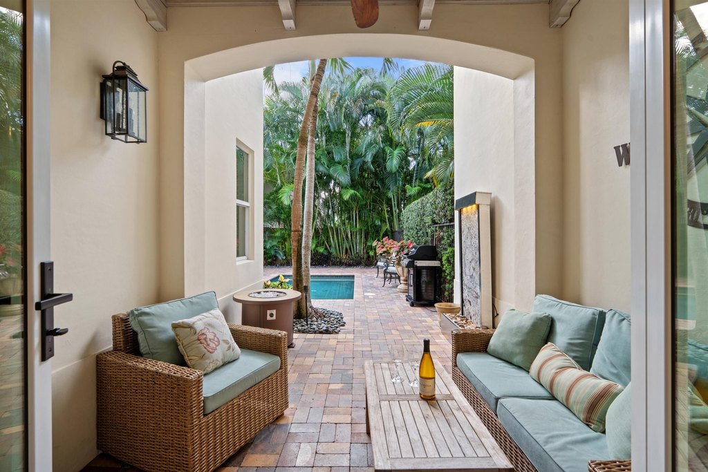 Delray Beach, Florida, 33483, United States, 3 Bedrooms Bedrooms, ,2.5 BathroomsBathrooms,Residential,Forsale,2010634