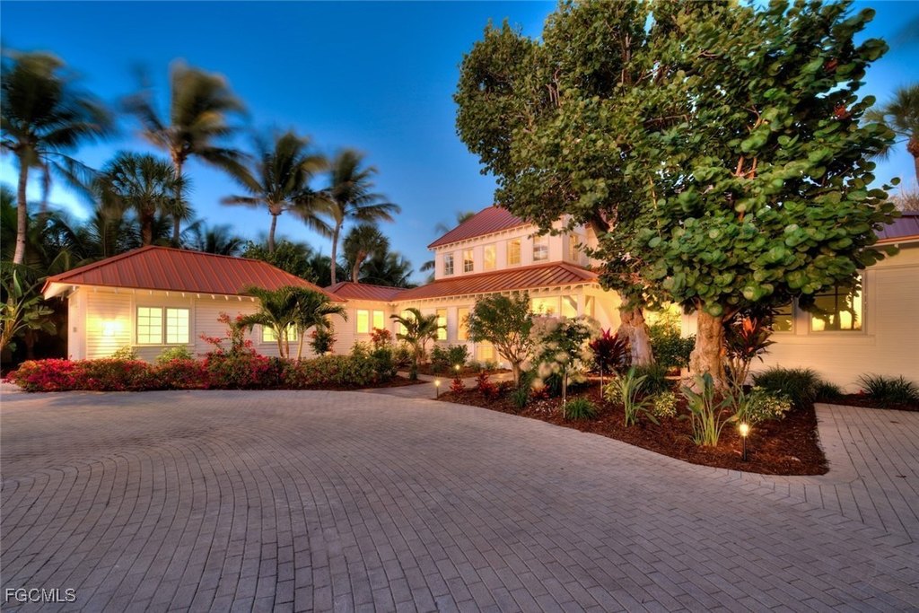 Captiva, Florida, 33924, United States, 3 Bedrooms Bedrooms, ,3 BathroomsBathrooms,Residential,Forsale,2011969