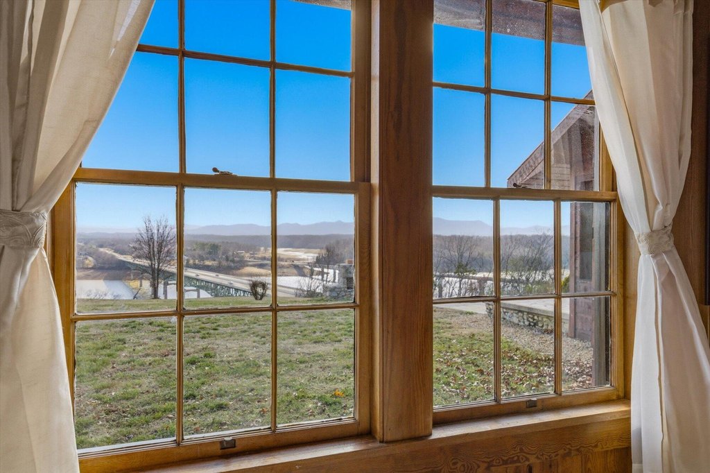 White Pine, Tennessee, 37890, United States, 3 Bedrooms Bedrooms, ,3.5 BathroomsBathrooms,Residential,Forsale,2012711