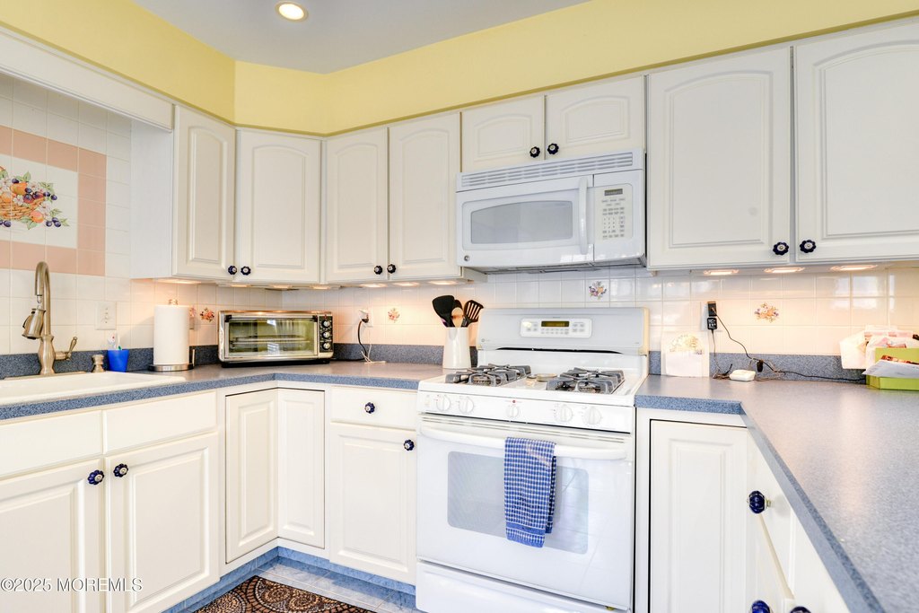 Ocean Twp, New Jersey, 07712, United States, 2 Bedrooms Bedrooms, ,2.5 BathroomsBathrooms,Residential,Forsale,1984572