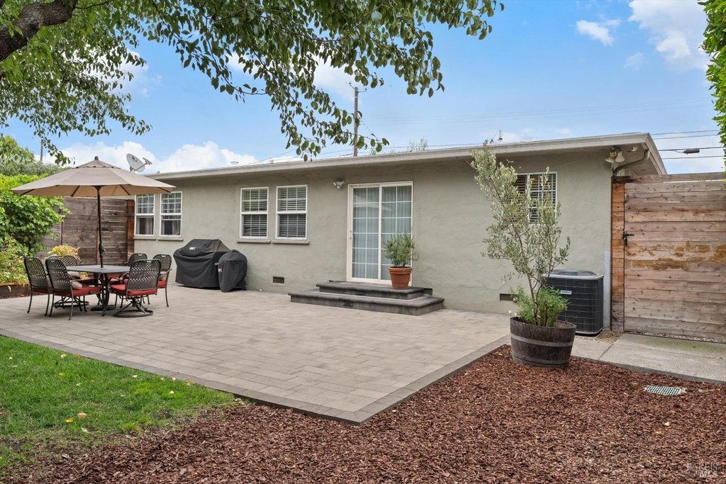 Santa Rosa, California, 95407, United States, 2 Bedrooms Bedrooms, ,1 BathroomBathrooms,Residential,Forsale,1985915