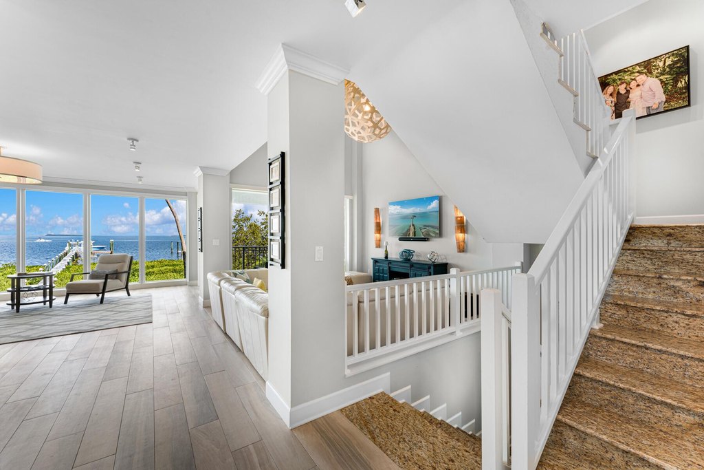 Key Largo, Florida, 33037, United States, 5 Bedrooms Bedrooms, ,3.5 BathroomsBathrooms,Residential,Forsale,1971978