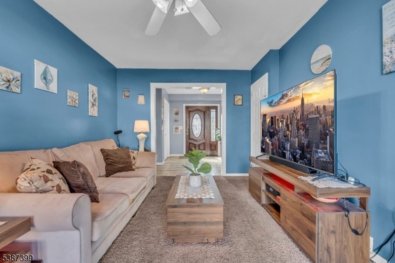 Linden City, New Jersey, 07036, United States, 3 Bedrooms Bedrooms, ,2 BathroomsBathrooms,Residential,Forsale,1994039