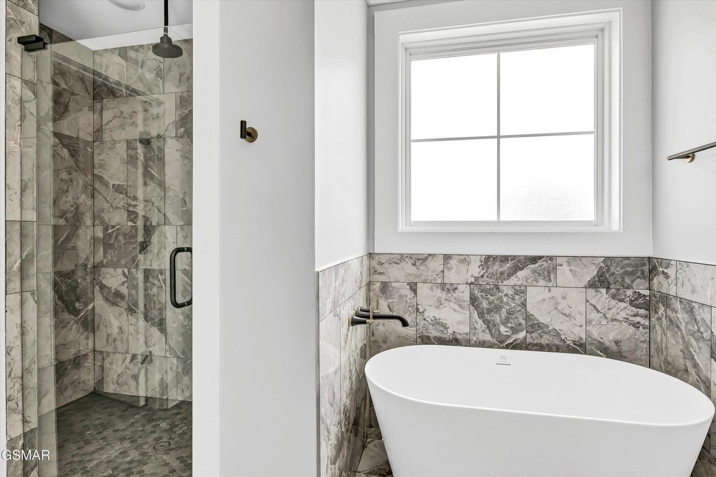 Sevierville, Tennessee, 37876, United States, 4 Bedrooms Bedrooms, ,3.5 BathroomsBathrooms,Residential,Forsale,2012692