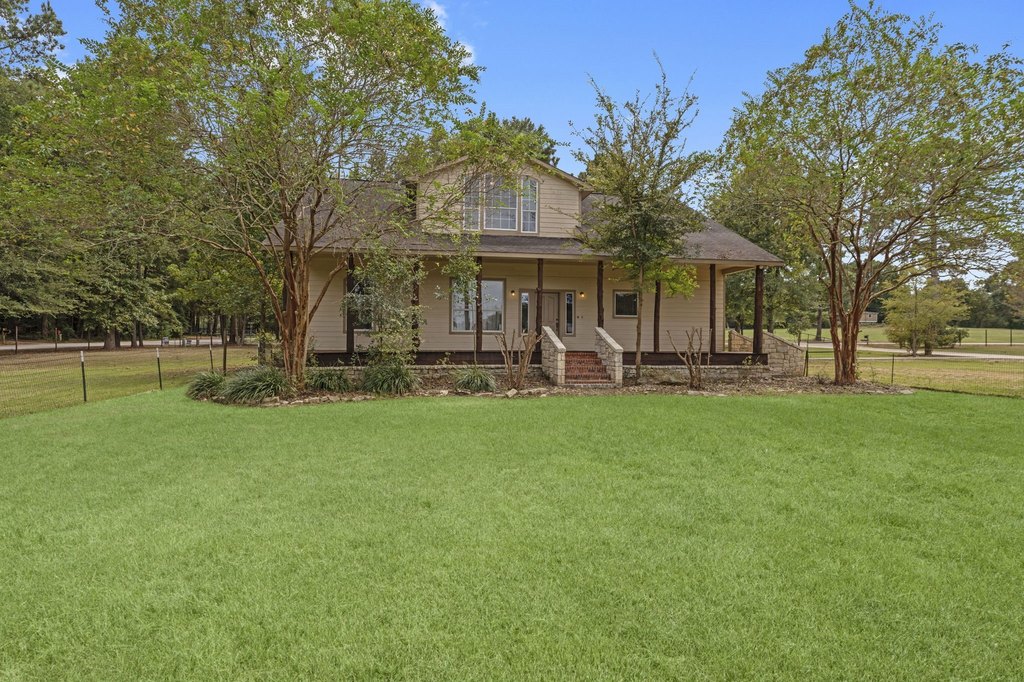 Montgomery, Texas, 77316, United States, 5 Bedrooms Bedrooms, ,3 BathroomsBathrooms,Residential,Forsale,1973417