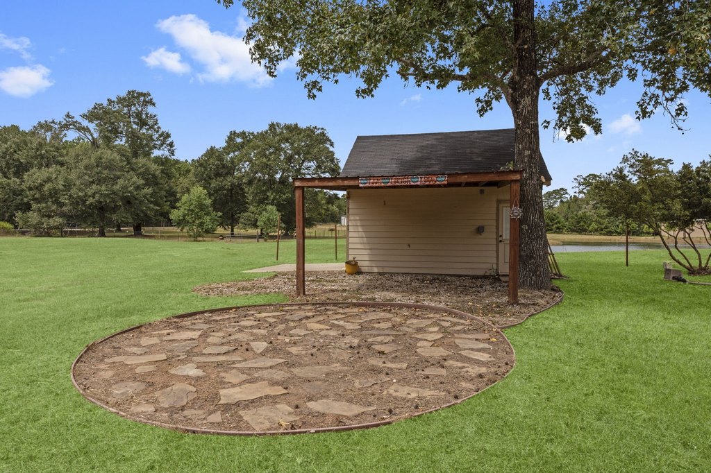 Montgomery, Texas, 77316, United States, 5 Bedrooms Bedrooms, ,3 BathroomsBathrooms,Residential,Forsale,1973417