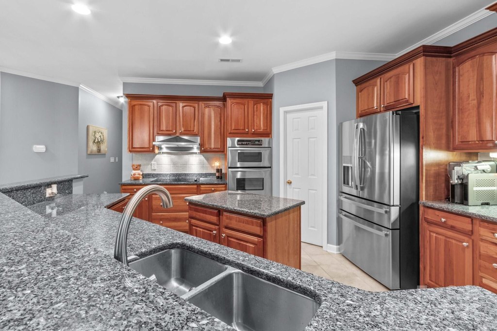 Lexington, North Carolina, 27295, United States, 3 Bedrooms Bedrooms, ,3.5 BathroomsBathrooms,Residential,Forsale,1985978