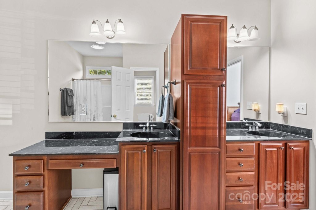 Lexington, North Carolina, 27295, United States, 3 Bedrooms Bedrooms, ,3.5 BathroomsBathrooms,Residential,Forsale,1985978