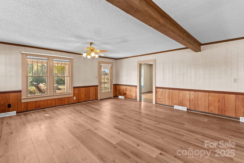 Kannapolis, North Carolina, 28081, United States, 6 Bedrooms Bedrooms, ,4 BathroomsBathrooms,Residential,Forsale,1985977