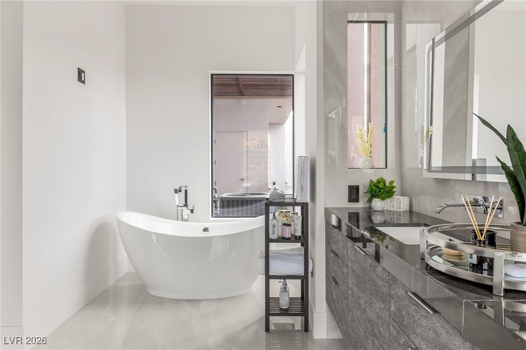 Henderson, Nevada, 89012, United States, 5 Bedrooms Bedrooms, ,5.5 BathroomsBathrooms,Residential,Forsale,2011990