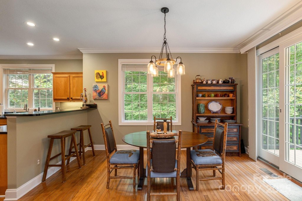 Flat Rock, North Carolina, 28731, United States, 3 Bedrooms Bedrooms, ,3 BathroomsBathrooms,Residential,Forsale,1985995