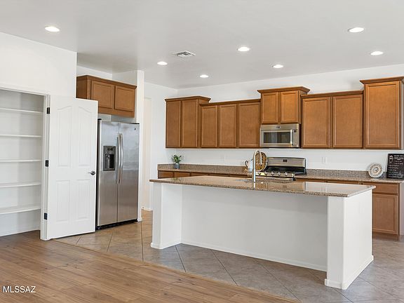 Oro Valley, Arizona, 85742, United States, 4 Bedrooms Bedrooms, ,3 BathroomsBathrooms,Residential,Forsale,1963530