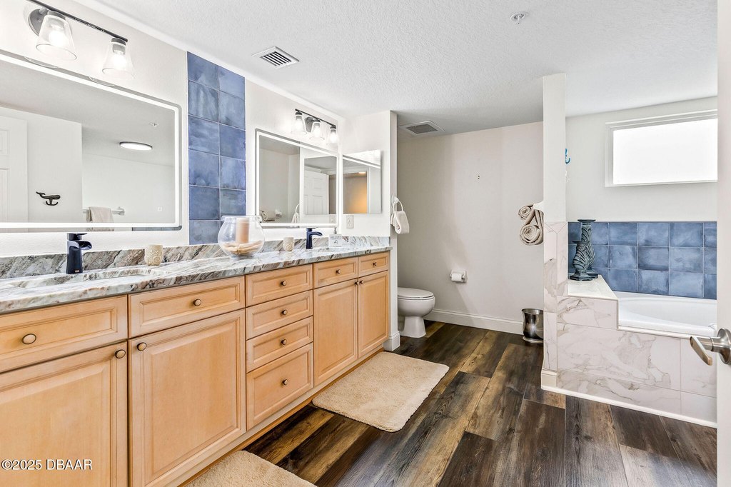 Daytona Beach Shores, Florida, 32118, United States, 3 Bedrooms Bedrooms, ,3 BathroomsBathrooms,Residential,Forsale,1990137