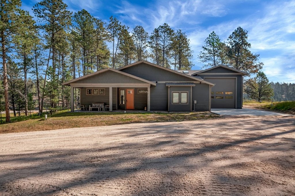 Custer, South Dakota, 57730, United States, 2 Bedrooms Bedrooms, ,2 BathroomsBathrooms,Residential,Forsale,1962260