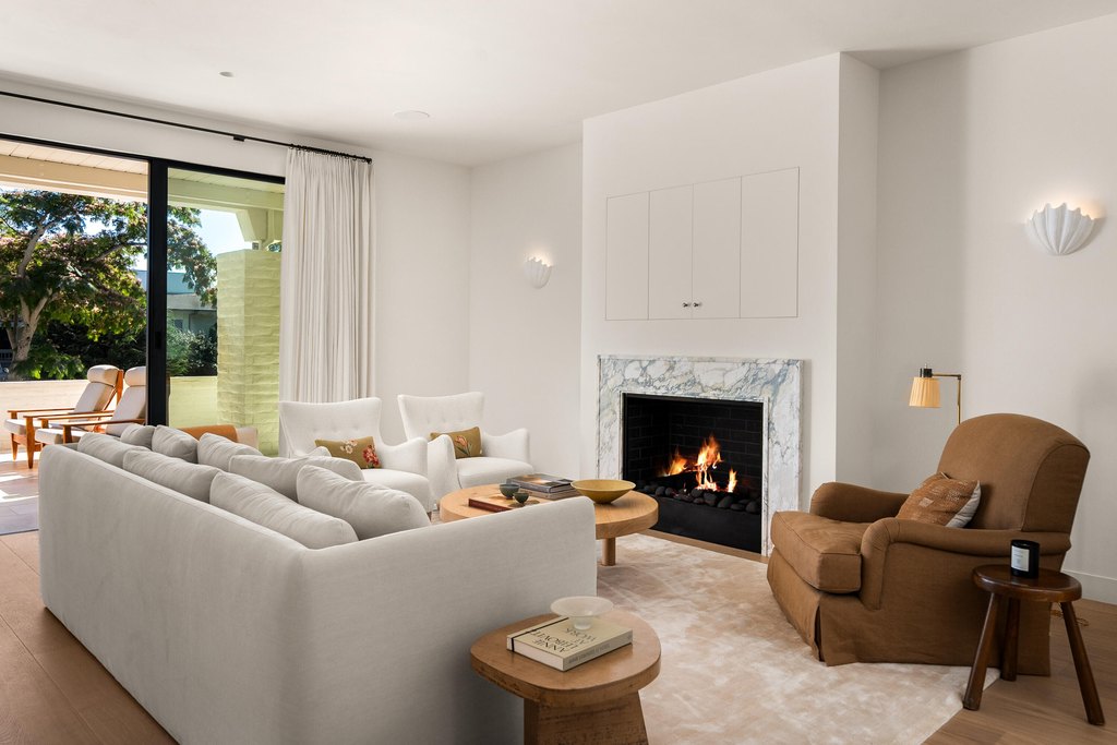 SANTA BARBARA, California, 93108, United States, 2 Bedrooms Bedrooms, ,2.5 BathroomsBathrooms,Residential,Forsale,1964340