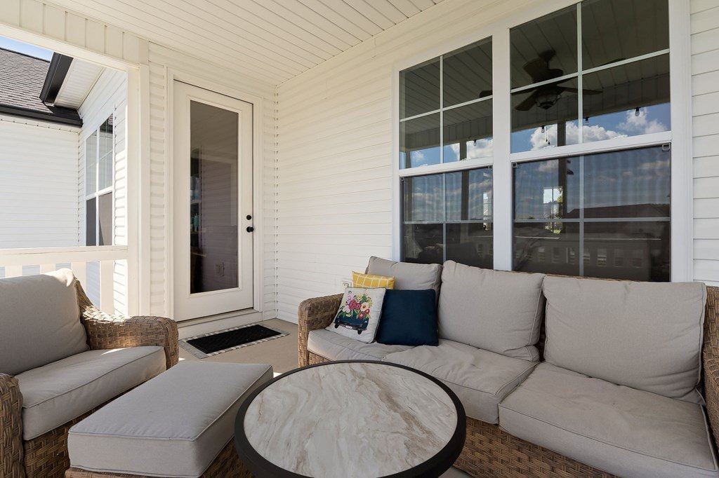 Cookeville, Tennessee, 38501, United States, 3 Bedrooms Bedrooms, ,2.5 BathroomsBathrooms,Residential,Forsale,1996610