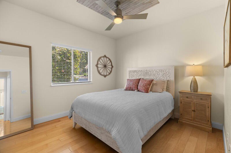 Dandridge, Tennessee, 37725, United States, 5 Bedrooms Bedrooms, ,4.5 BathroomsBathrooms,Residential,Forsale,1962203