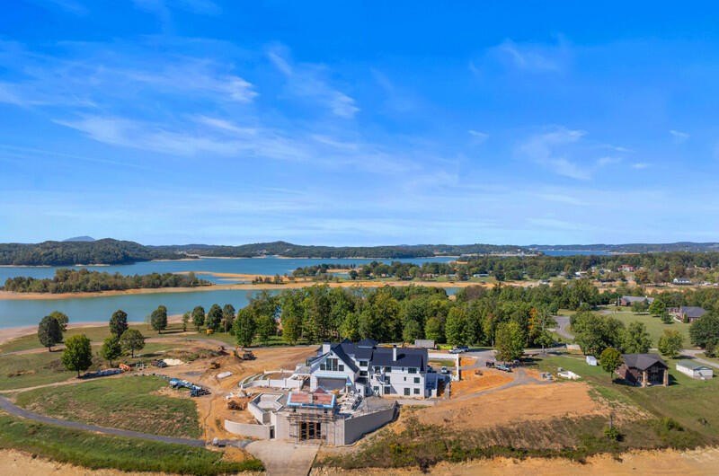 Dandridge, Tennessee, 37725, United States, 5 Bedrooms Bedrooms, ,4.5 BathroomsBathrooms,Residential,Forsale,1962203