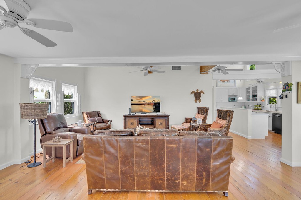 Summerland Key, Florida, 33042, United States, 2 Bedrooms Bedrooms, ,2 BathroomsBathrooms,Residential,Forsale,1971997