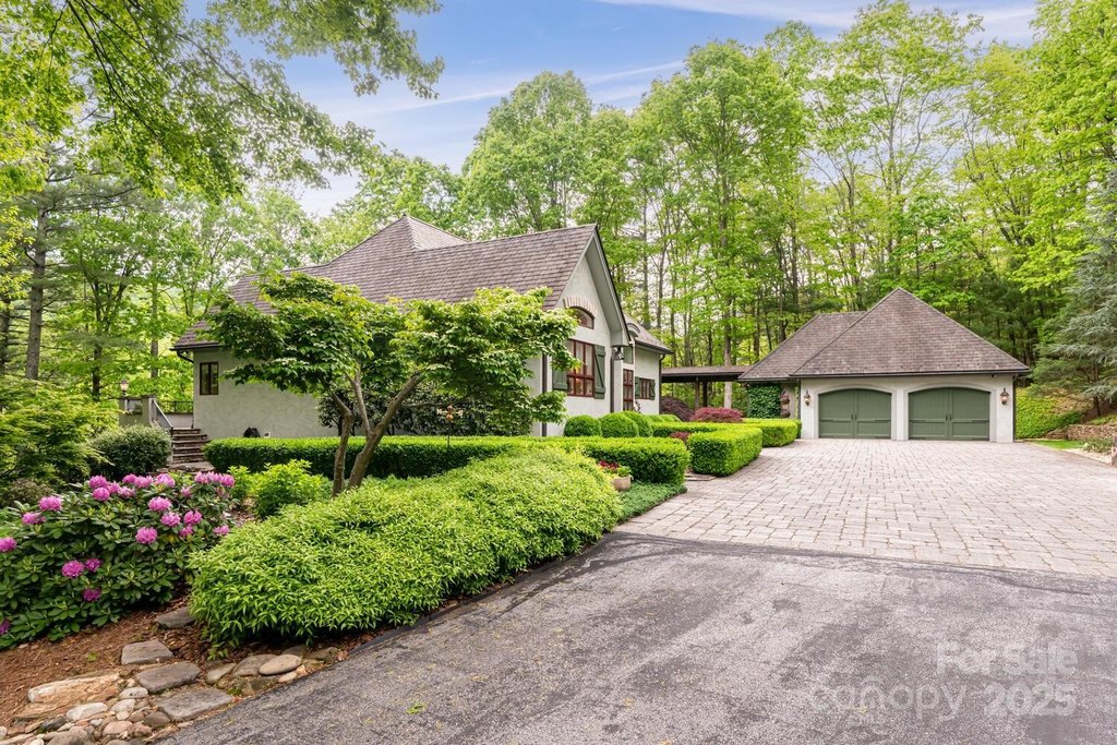 Arden, North Carolina, 28704, United States, 3 Bedrooms Bedrooms, ,2.5 BathroomsBathrooms,Residential,Forsale,1985991