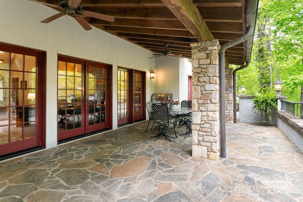 Arden, North Carolina, 28704, United States, 3 Bedrooms Bedrooms, ,2.5 BathroomsBathrooms,Residential,Forsale,1985991