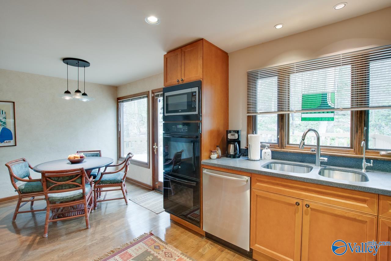 Huntsville, Alabama, 35802, United States, 4 Bedrooms Bedrooms, ,2.5 BathroomsBathrooms,Residential,Forsale,2007682