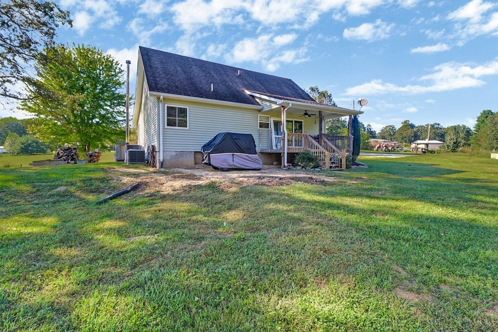 Jamestown, Tennessee, 38556, United States, 3 Bedrooms Bedrooms, ,2 BathroomsBathrooms,Residential,Forsale,1968518