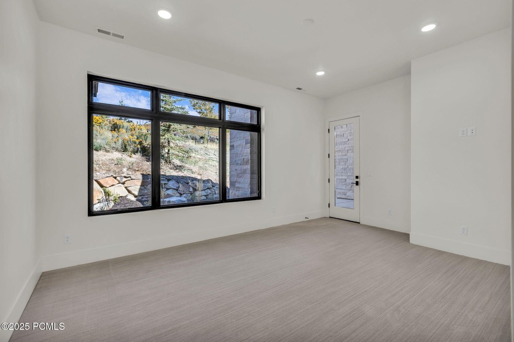 Kamas, Utah, 84036, United States, 4 Bedrooms Bedrooms, ,4.5 BathroomsBathrooms,Residential,Forsale,1994170