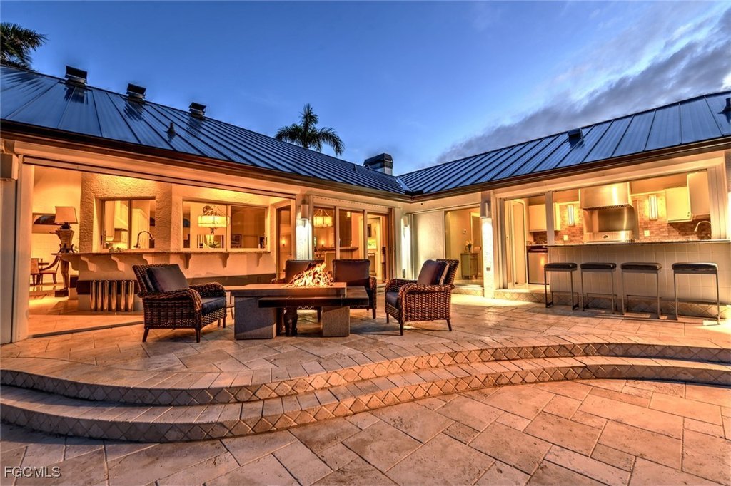 Fort Myers, Florida, 33912, United States, 3 Bedrooms Bedrooms, ,4.5 BathroomsBathrooms,Residential,Forsale,1971958