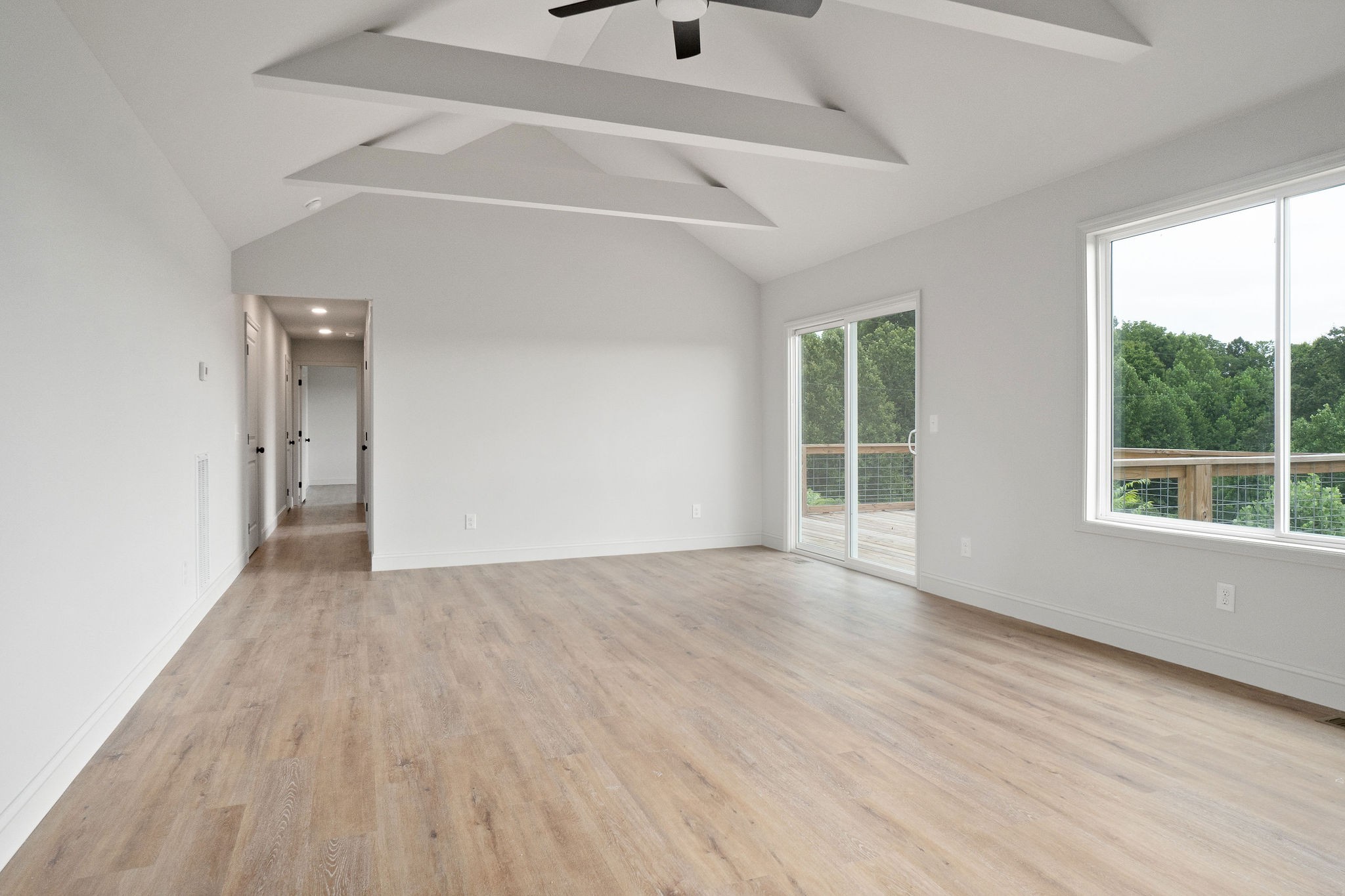 Dowelltown, Tennessee, 37059, United States, 4 Bedrooms Bedrooms, ,3 BathroomsBathrooms,Residential,Forsale,1999477