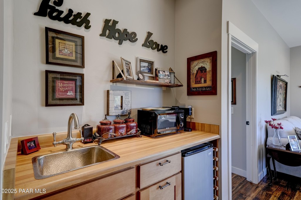 Prescott, Arizona, 86303, United States, 3 Bedrooms Bedrooms, ,2.5 BathroomsBathrooms,Residential,Forsale,1968221