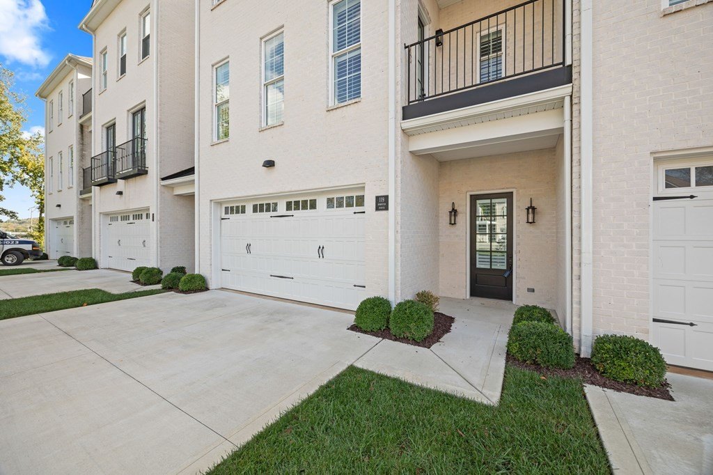 Cookeville, Tennessee, 38501, United States, 3 Bedrooms Bedrooms, ,3 BathroomsBathrooms,Residential,Forsale,1968519