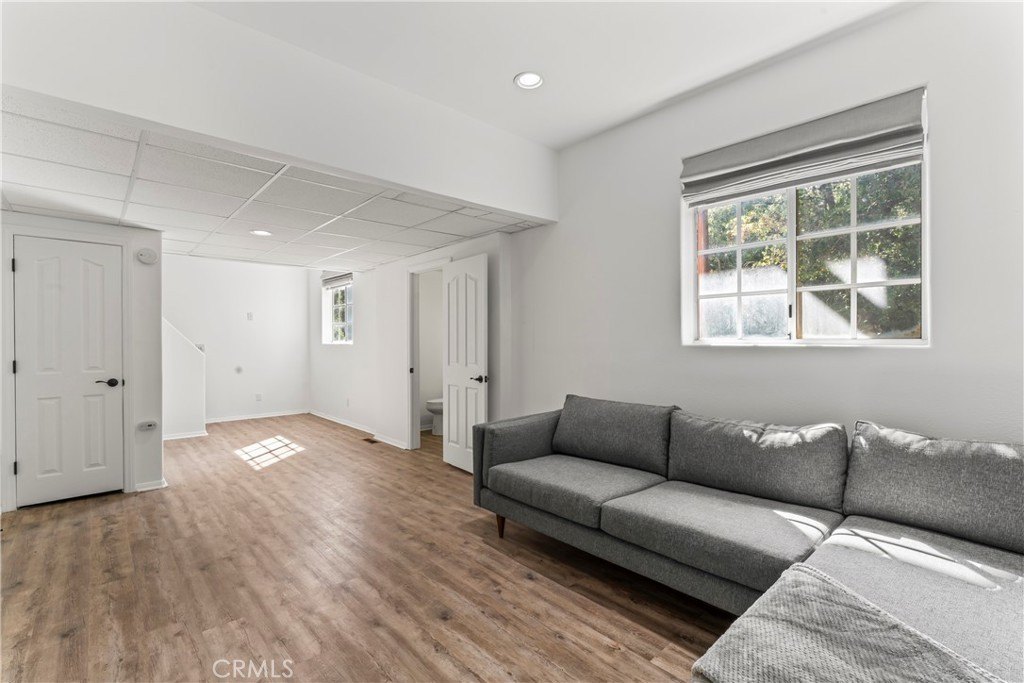 Lake Arrowhead, California, 92352, United States, 3 Bedrooms Bedrooms, ,2.5 BathroomsBathrooms,Residential,Forsale,1971045