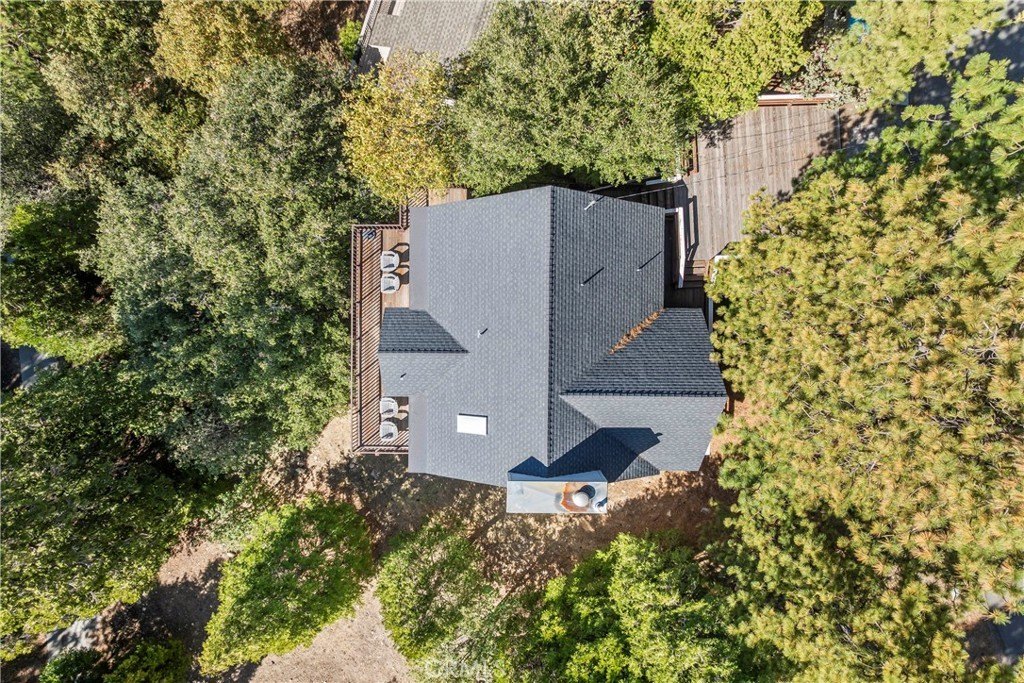 Lake Arrowhead, California, 92352, United States, 3 Bedrooms Bedrooms, ,2.5 BathroomsBathrooms,Residential,Forsale,1971045